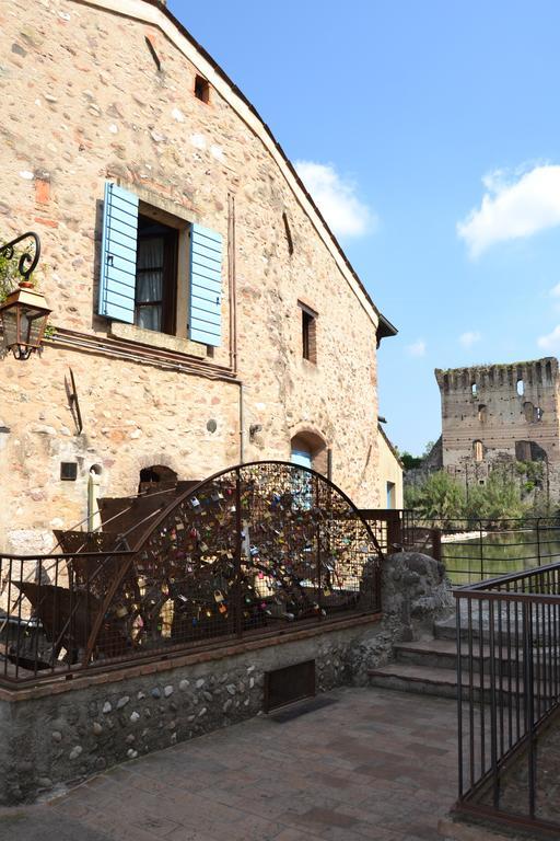 Le Finestre Su Borghetto 2*